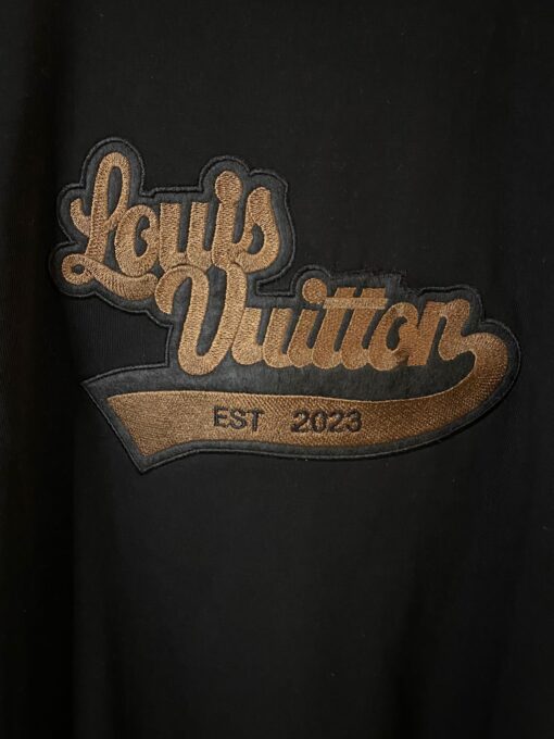 LOUIS V BLACK TSHIRT - Image 2