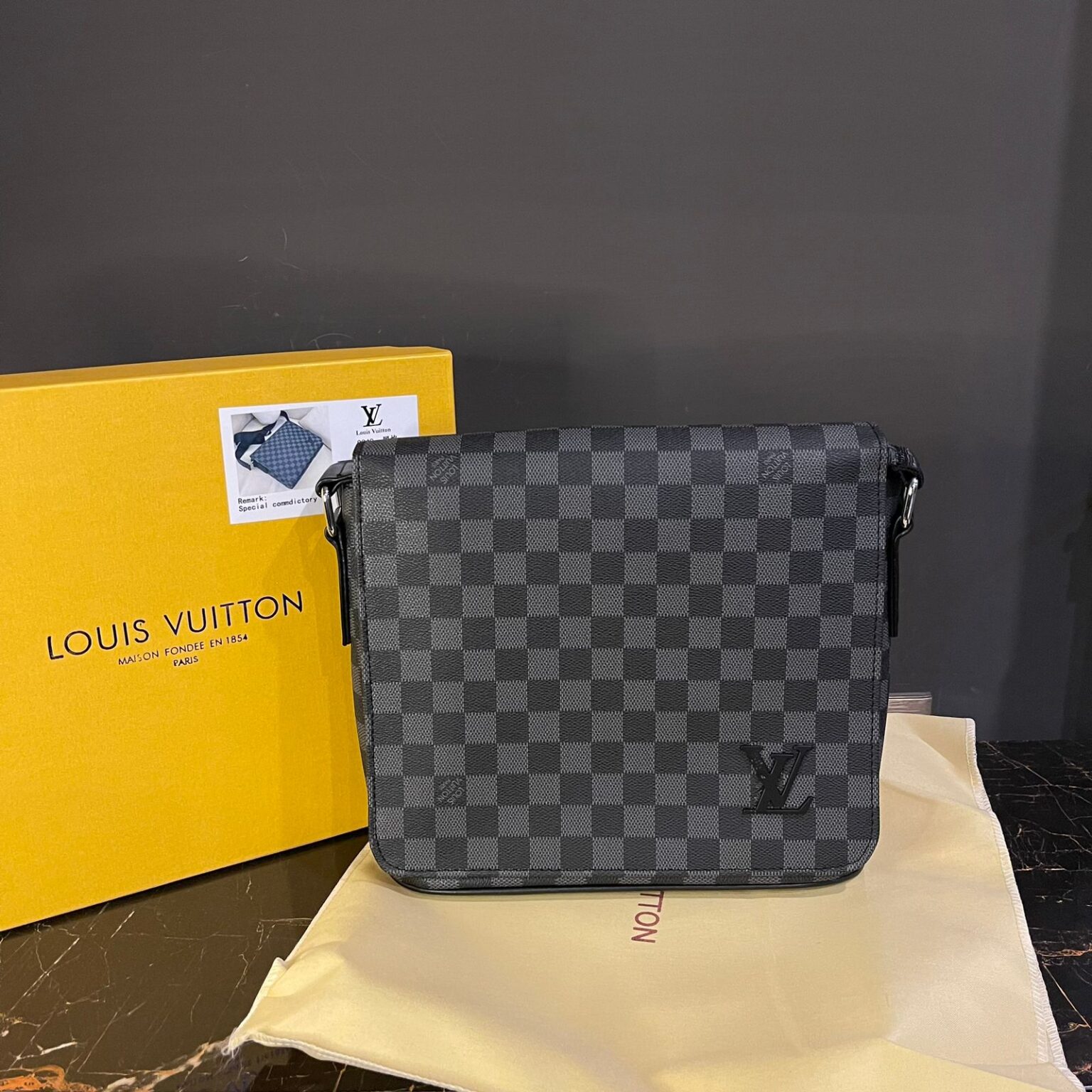 LOUIS VUITTON Monogram Messenger Bag