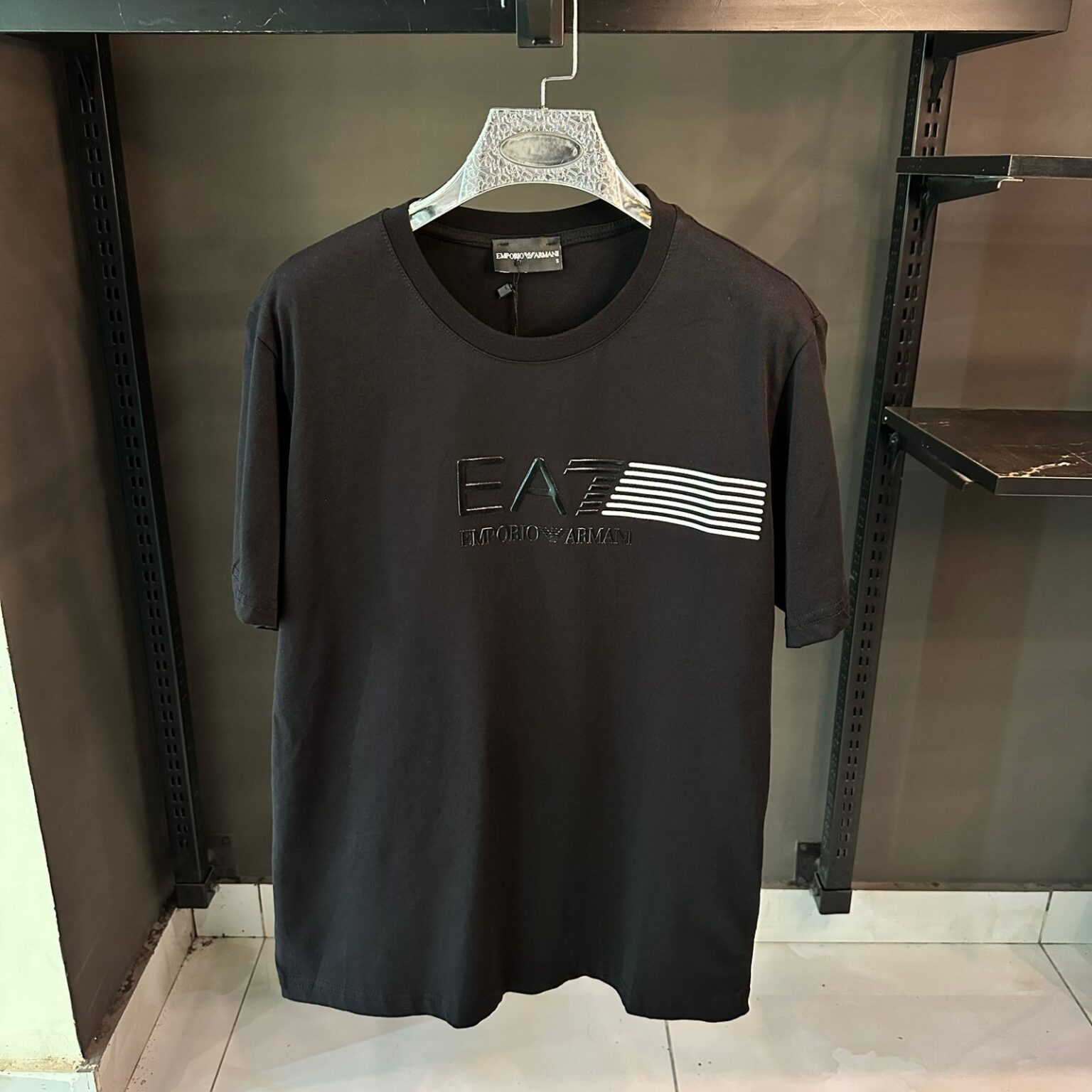 EMPORIO ARMANI BLACK TSHIRT RUBER PATCHE
