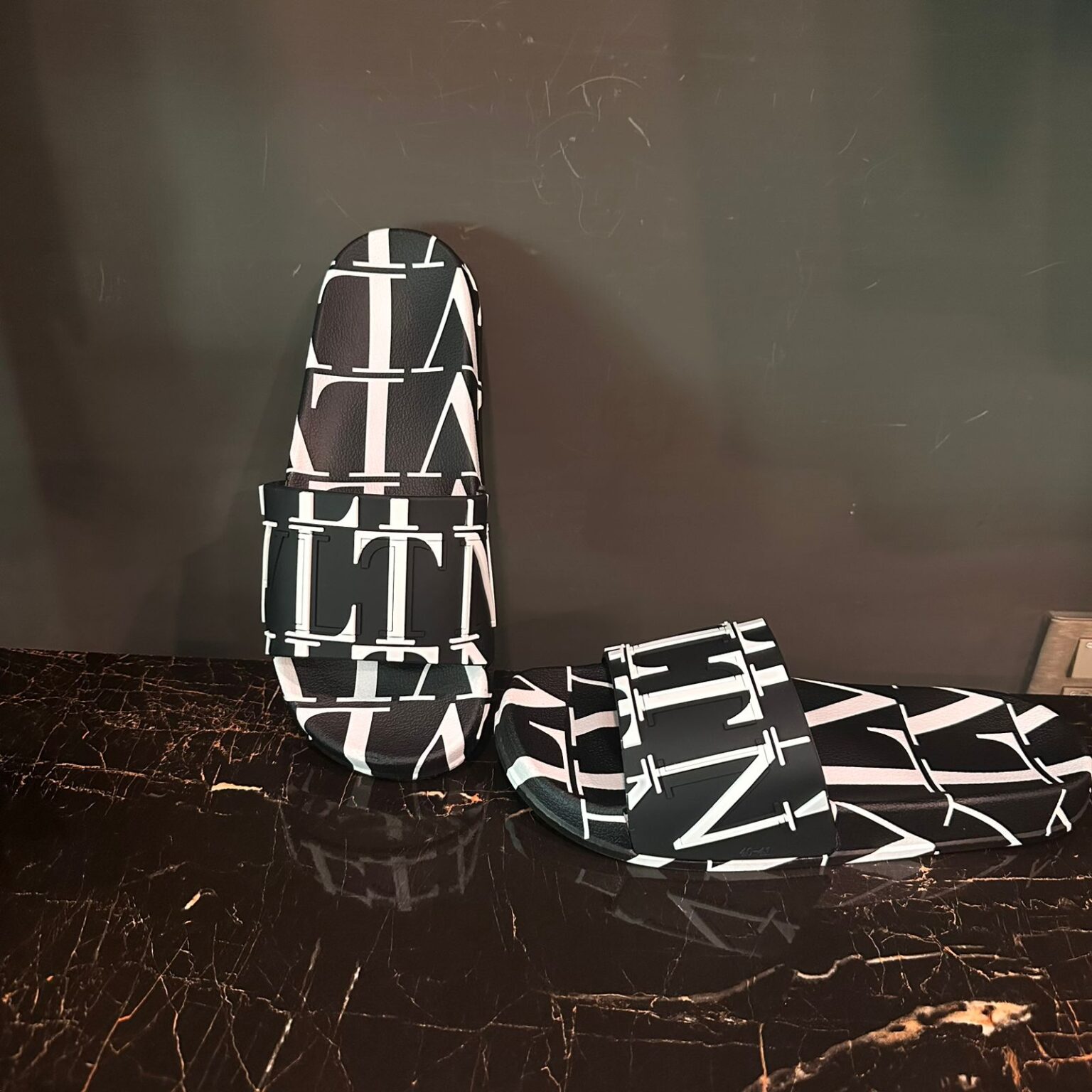 VALENTINO BLACK AND WHITE SLIPPER