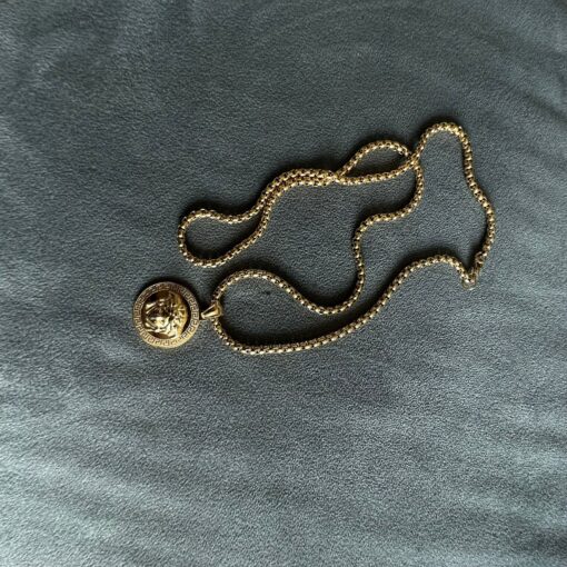 VR GOLDEN  PENDANT & CHAIN - Image 2
