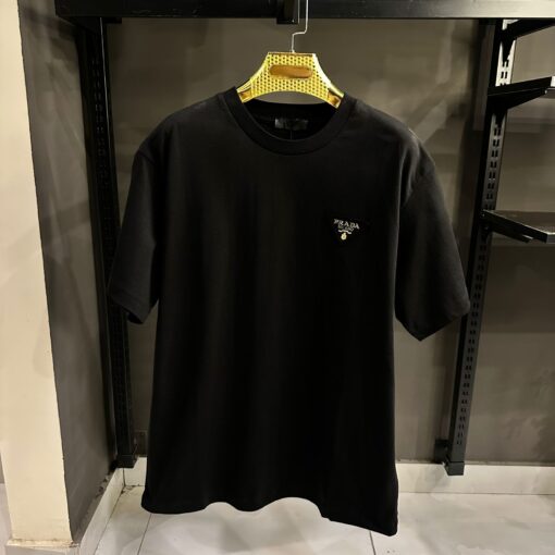 PD SIDE BADGE BLACK OVER SIZES TSHIR