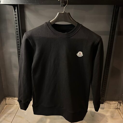MN BLACK SWEATSHIRT WHITE BADGE