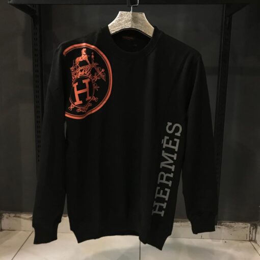 HRM BLACK SWEATSHIRT