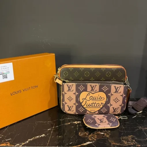 Louis V Trio Messenger Bag Damier Graphite - Image 2