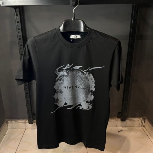 GV BLACK TSHIRT GRAY PRINT