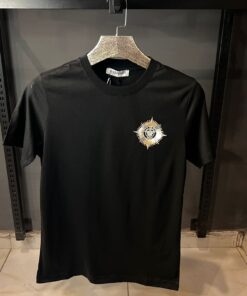 BLM BLACK TSHIRT GOLDEN SILVER PATCHE