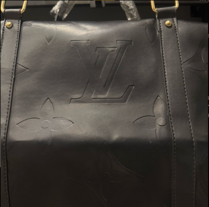Louis V black travel bag - Image 3
