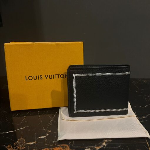 LOUIS V BLACK WALLET SILVER THREAD - Image 2
