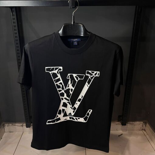 LOUIS V BLACK TSHIRT WHITE PRINT FRONT AND BACK