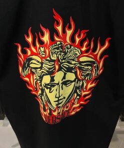 Alternative view of VR BLACK MEDUSA PRINT TSHIRT