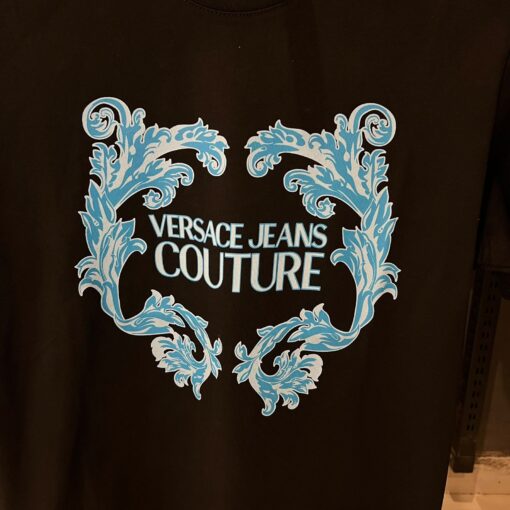 VR Jeans Couture LOGO BAROQUE - Print T-shirt - Image 2