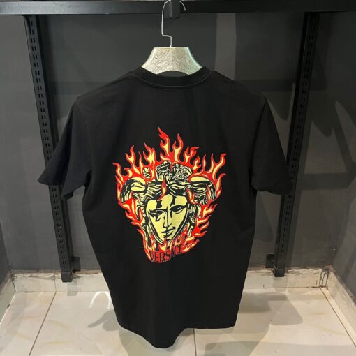 VR BLACK MEDUSA PRINT TSHIRT