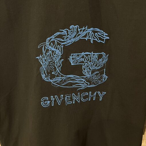 GV BLACK TSHIRT BLUE THREAD - Image 2