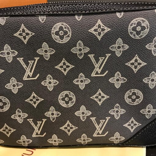Louis V triple messenger bag - Image 5