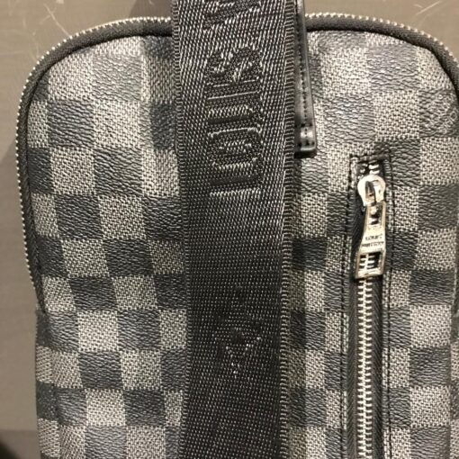 Louis V Graffit crossbody - Image 4