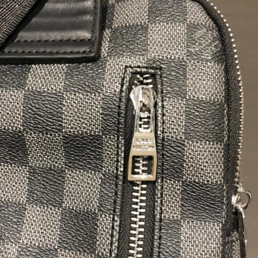 Louis V Graffit crossbody - Image 5