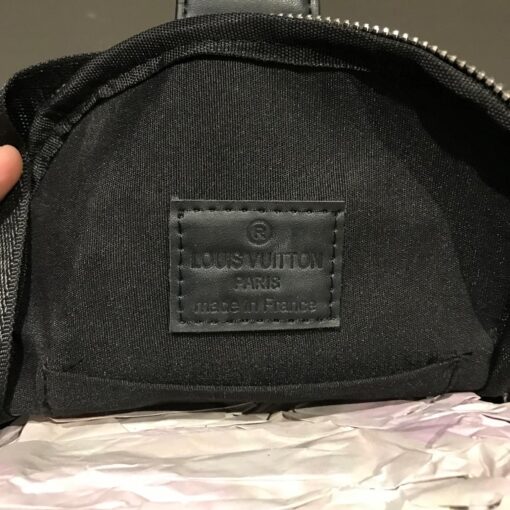 Louis V Graffit crossbody - Image 6
