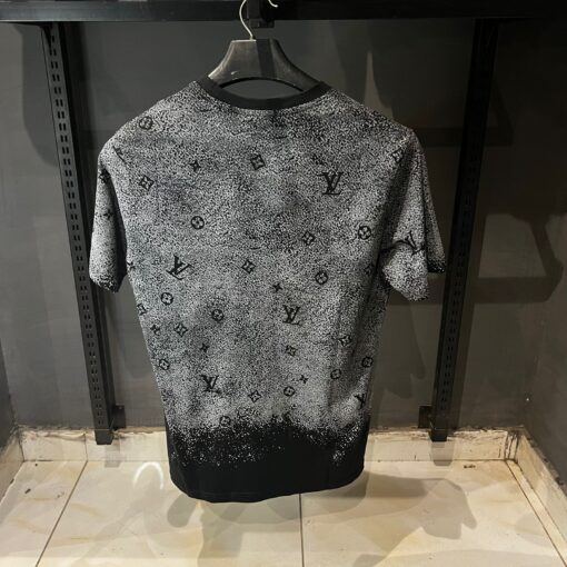 LOUIS V  Monogram Gradient Men Black T-Shirt - Image 3