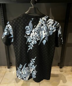 Alternative view of Louis V Tapestry Monogram Black T Shirt