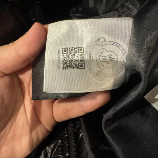 MN Black Moncler Tibb Down Vest - Image 4