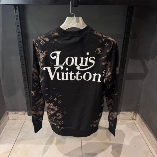 Louis V Monogram Sweatshirt - Image 3
