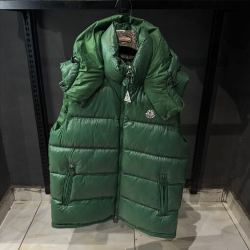 MN Maya Puffer green sleeveless Jacket