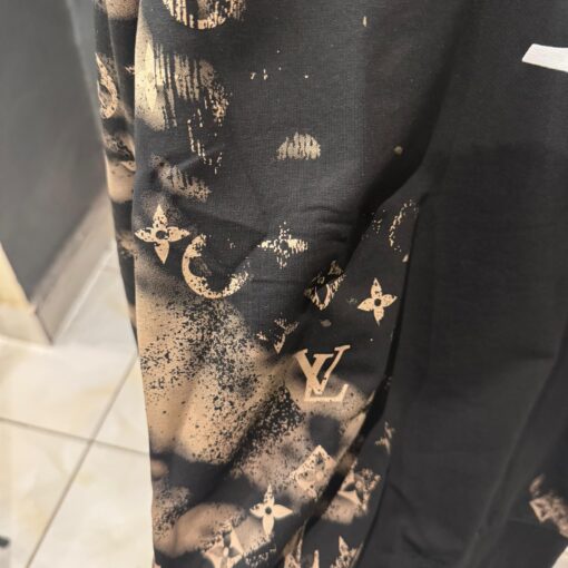 Louis V Monogram Sweatshirt - Image 2
