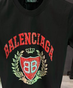 Alternative view of BB College Crest Logo Front Print T Shirt