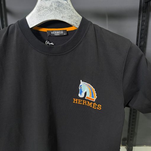 HRM Black Horse Crest T Shirt - Image 2