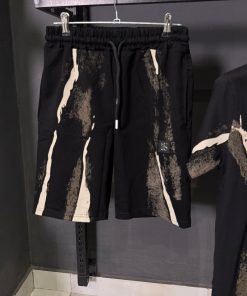 Alternative view of HU Black Logo Shot Set
