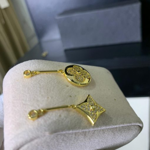Louis V Color Blossom Star Ear Stud - Image 2