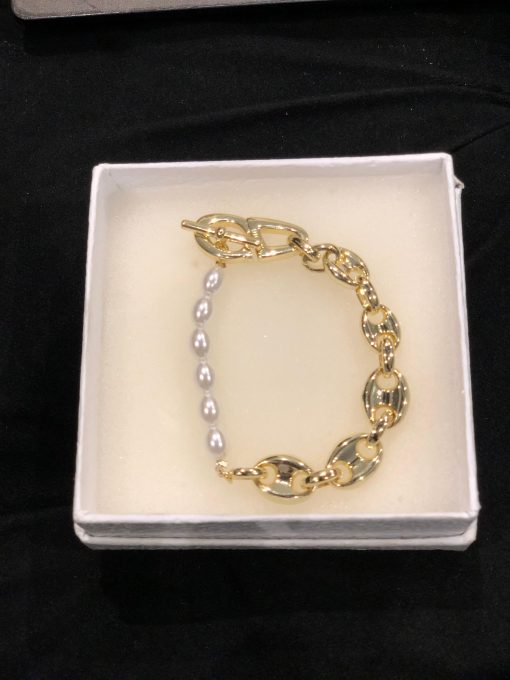 DR Pearl and Chain Link Bracelet - Image 2