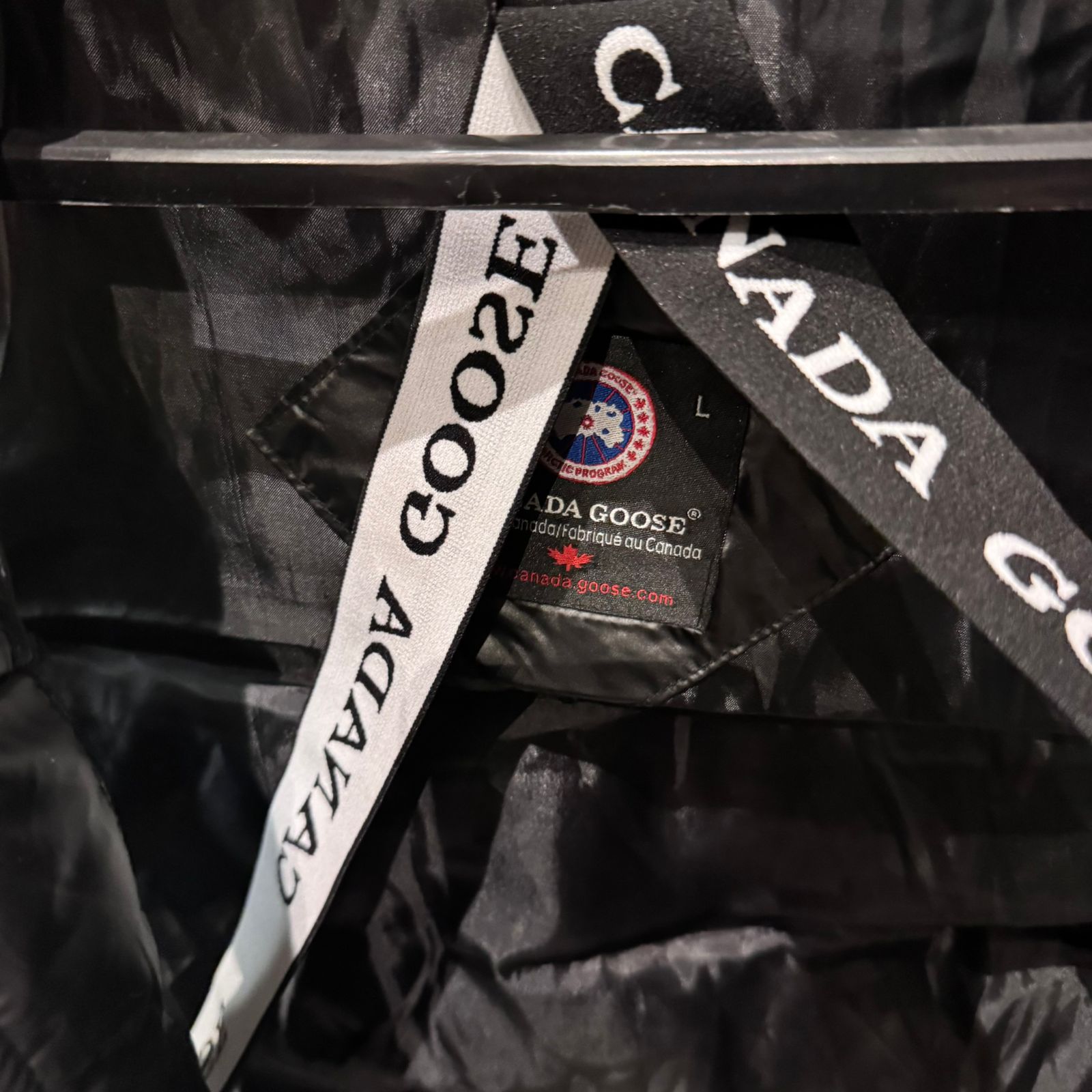 Canada Goose HyBridge Lite Down Vest - Image 5