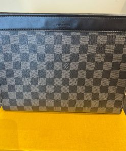 Louis V Damier Graphite Pochette MM