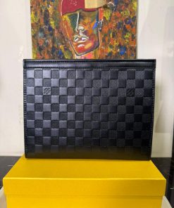 Louis V Pochette Voyage